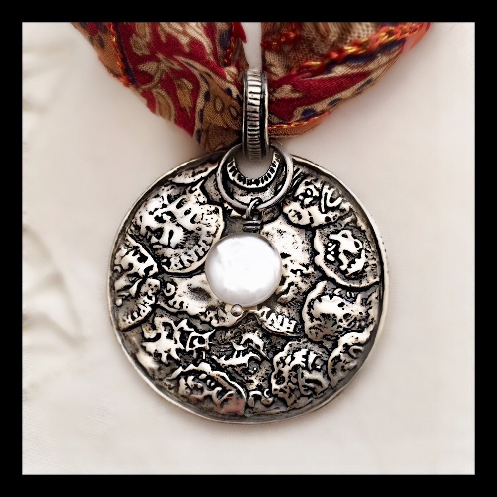 Silpada sterling & pearl pendant
